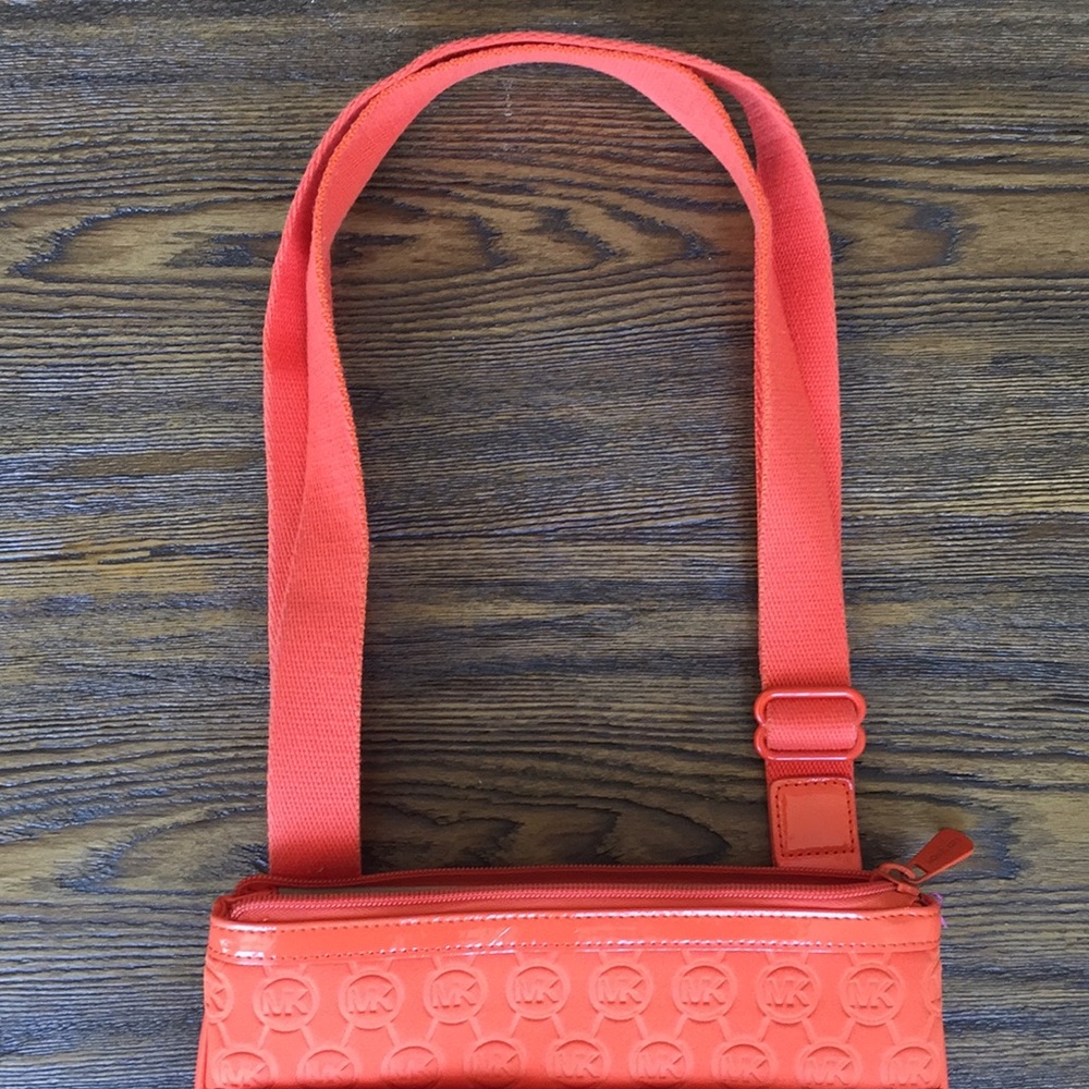 Michael Kors Neoprene Orange Crossbody Bag! - Picture 6 of 8